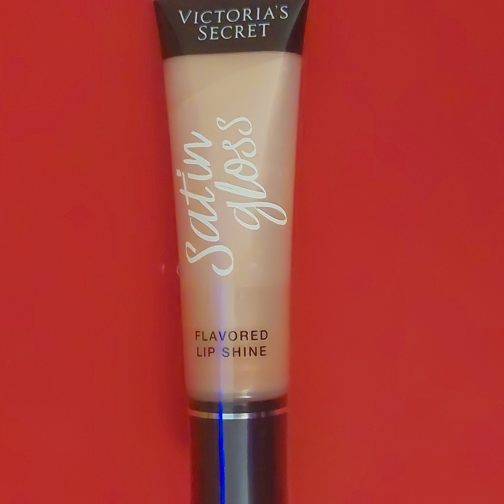 VS Satin Lip Gloss
